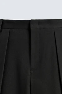 PLEATED WIDE FIT PANTS