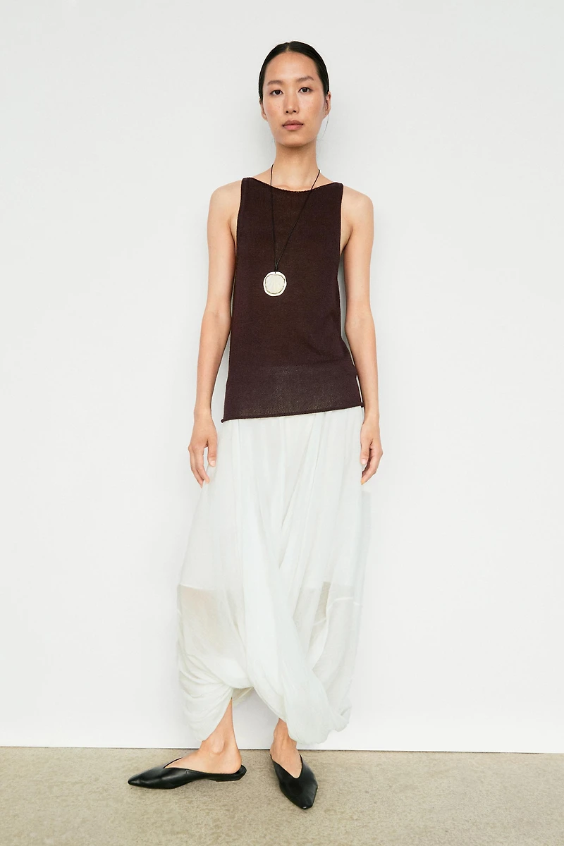 Fine-knit halter top
