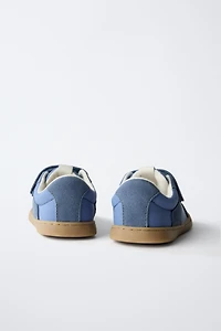 RETRO BAREFOOT SNEAKERS