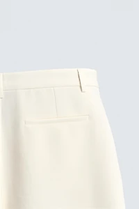 SHORT FLUIDE À PLIS