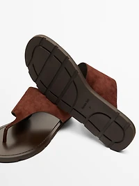 Split leather toe divider sandals