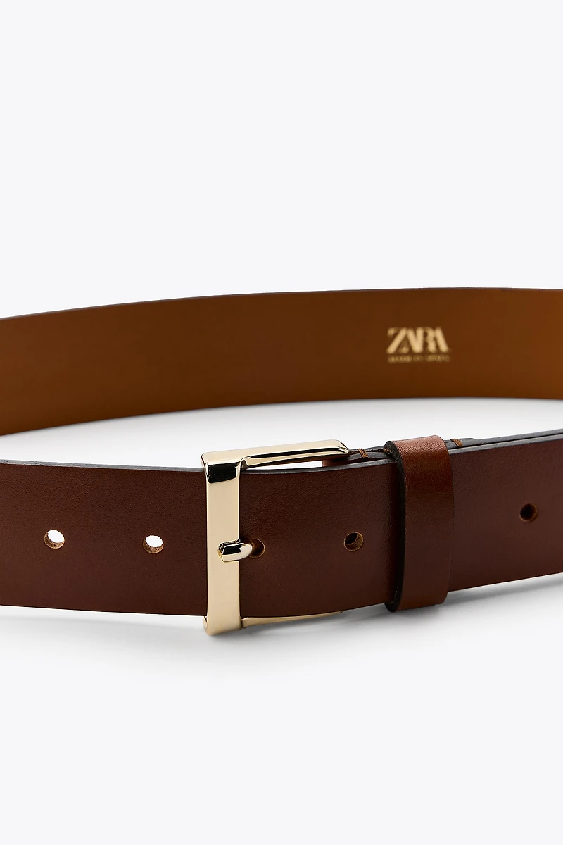 CEINTURE EN CUIR À BOUCLE CARRÉE