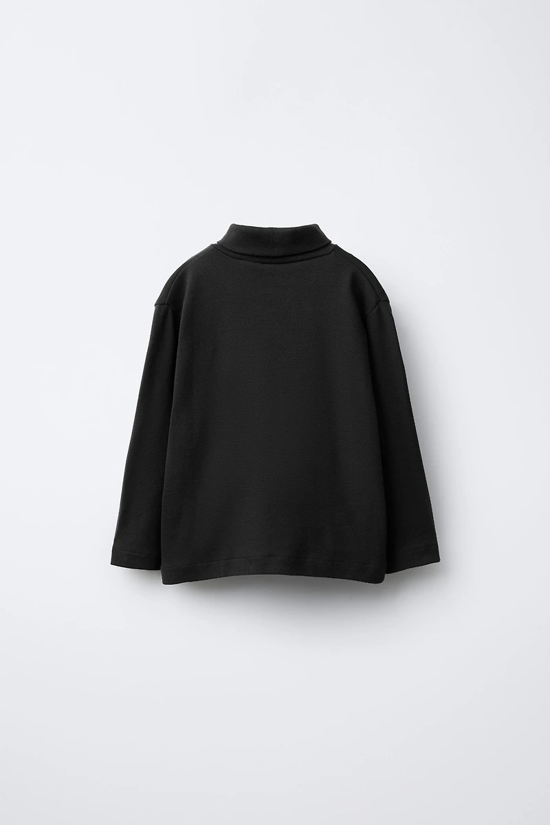 TURTLENECK T-SHIRT