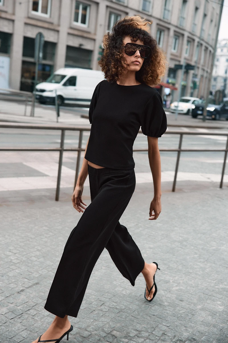 TOP À MANCHES BOUFFANTES