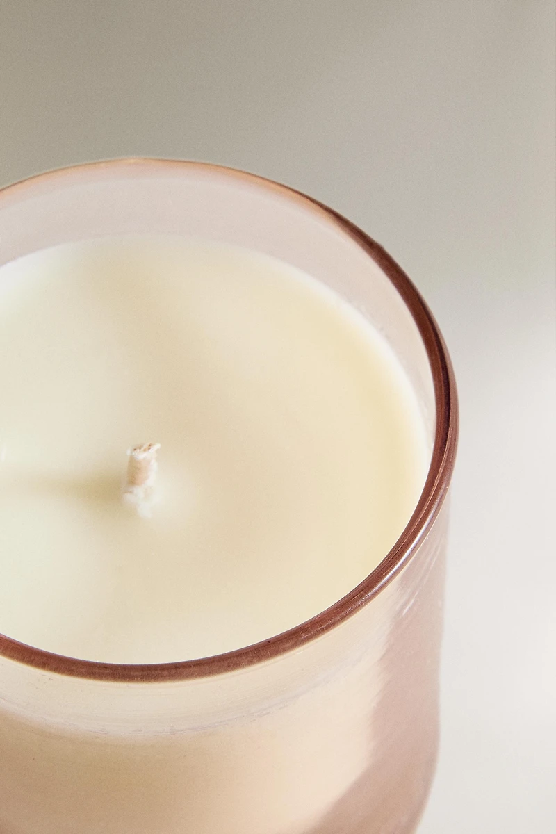 (180 G) MUSKY LILY SCENTED CANDLE