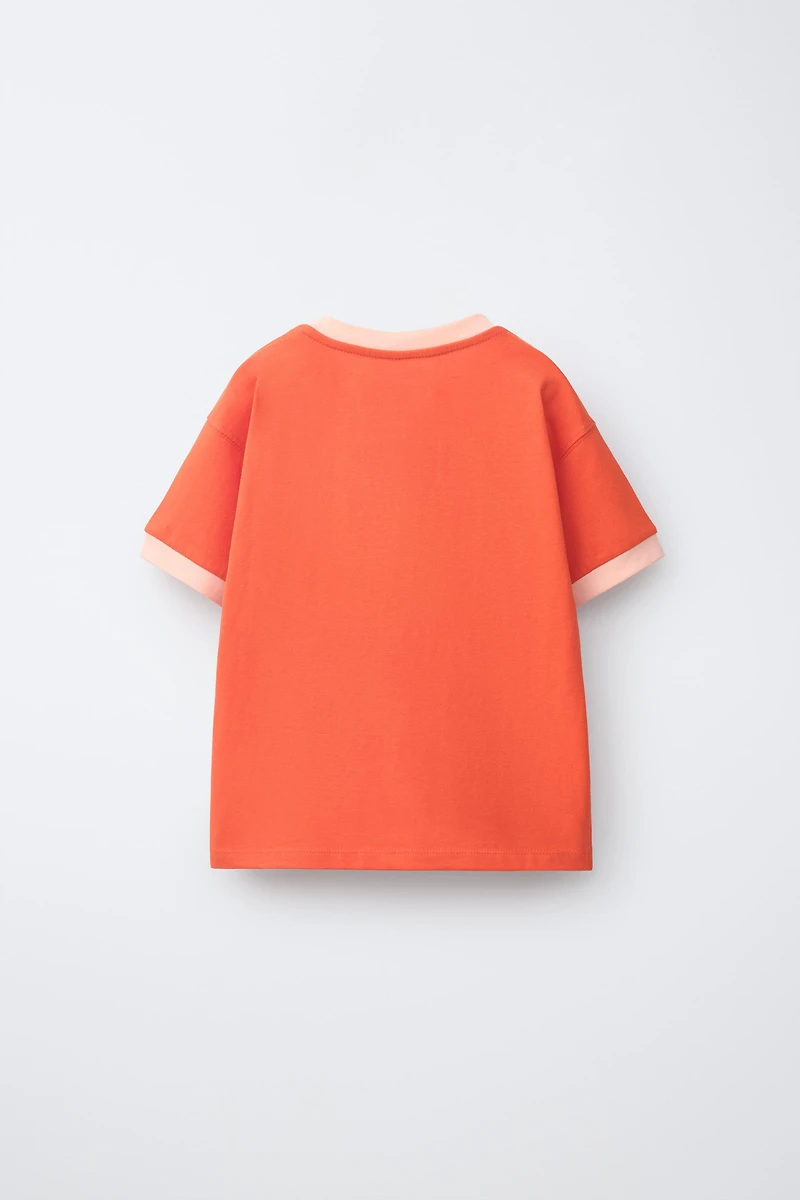 CONTRAST TEXT T-SHIRT