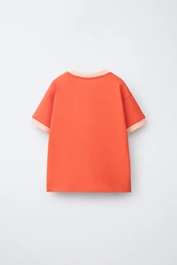 CONTRAST TEXT T-SHIRT