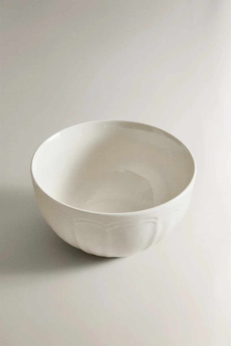 PORCELAIN BOWL WITH RAISED DESIGN