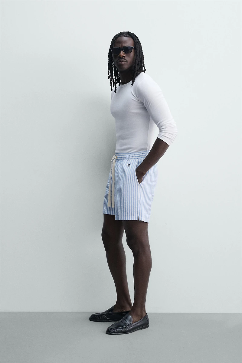 SHORT À RAYURES