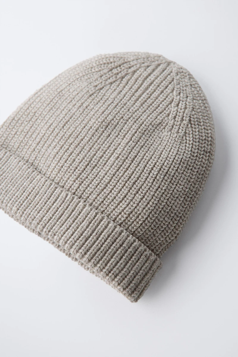 BONNET EN MAILLE PERLÉE