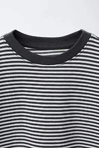 EMBROIDERED TEXT STRIPED HEAVY WEIGHT T-SHIRT