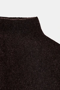 HIGH COLLAR KNIT CAPE