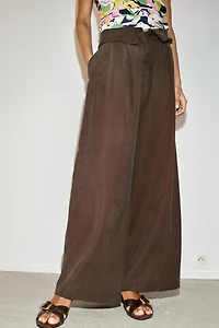 PANTALON À PINCES AVEC TAILLE REVERS
