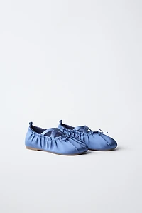 SATIN-EFFECT BALLET FLATS