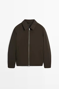 Lightweight jacket with collar detail