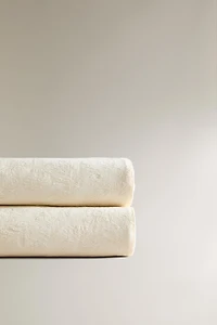 FLORAL JACQUARD BEDSPREAD