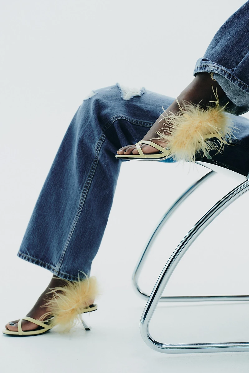 FEATHER METALLIC HEELED SANDALS