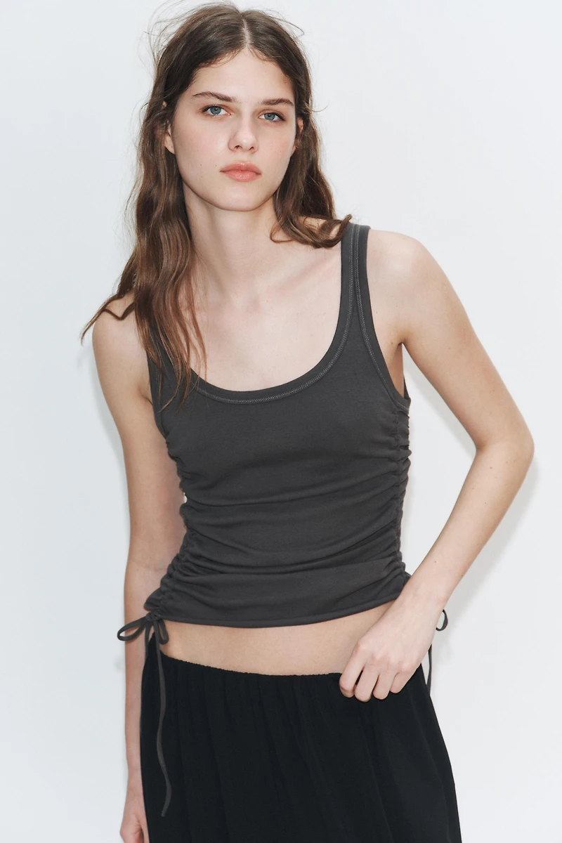 SIDE RUCHED TOP