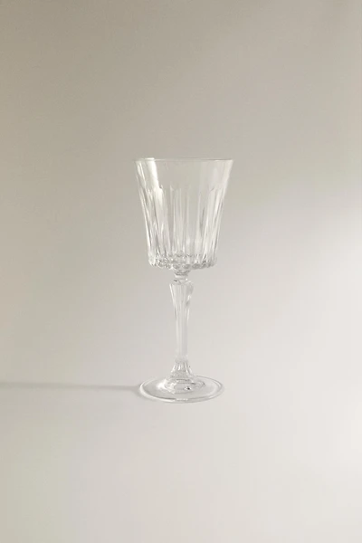 RAISED CRYSTALLINE GLASS