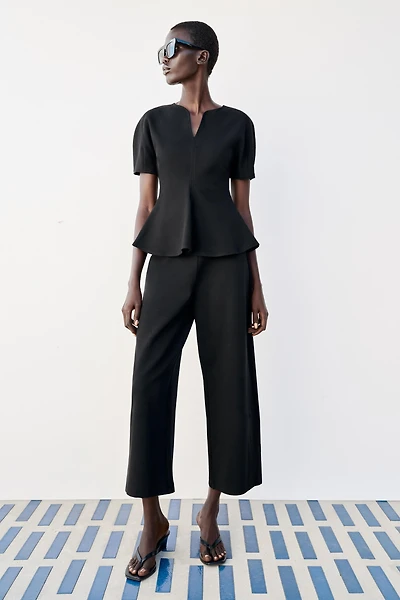 PUFF SLEEVE PEPLUM TOP