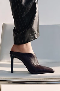 SQUARE TOE LEATHER MULES