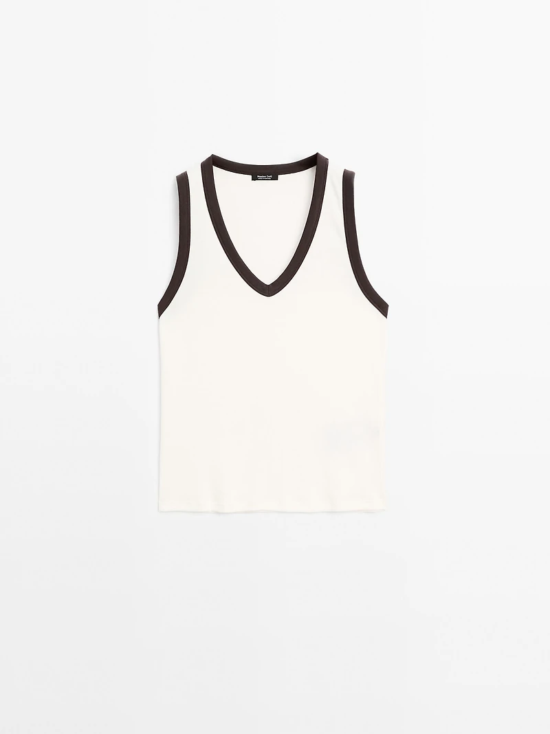 Ribbed V-neck T-shirt