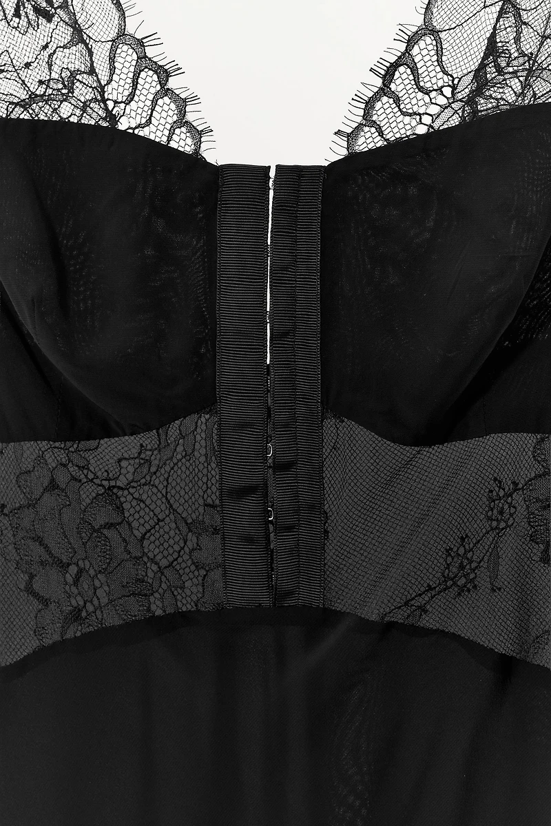 SATIN EFFECT ASYMMETRICAL LACE DRESS