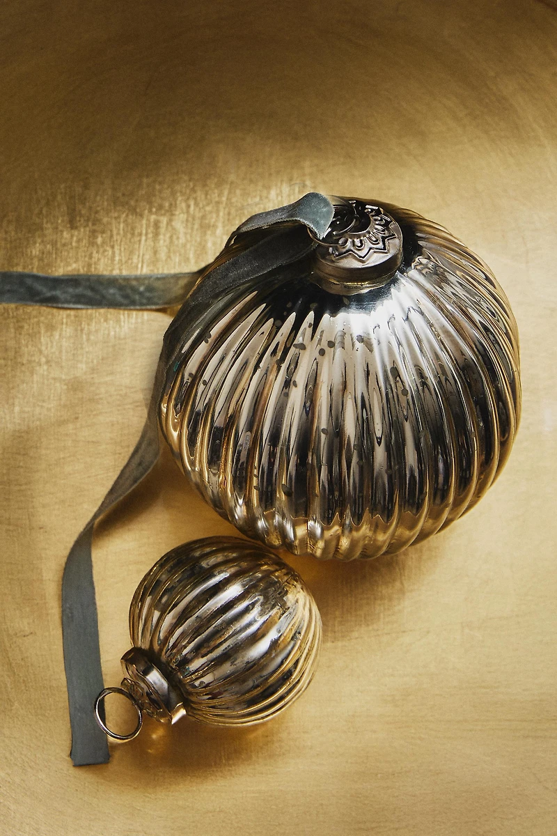 STRIPED BALL CHRISTMAS TREE ORNAMENT