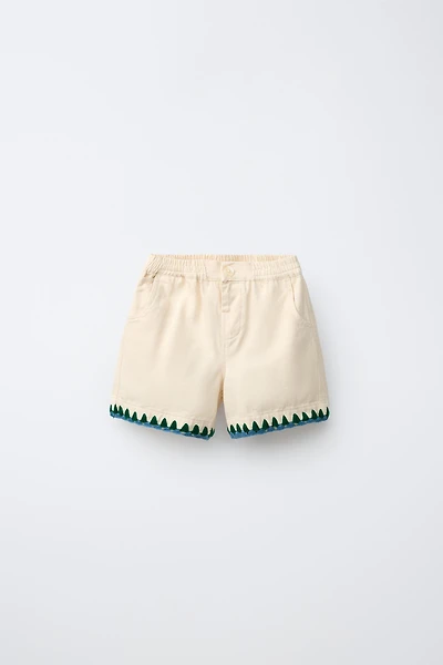 SHORT BRODÉ