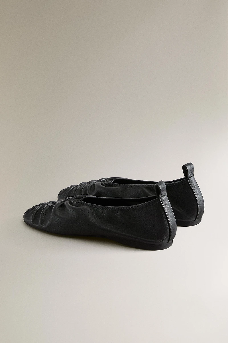 PLEATED LEATHER BALLET FLATS