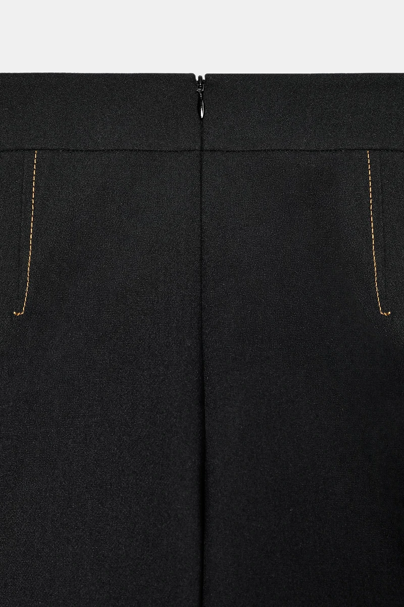 LONG SHORTS WITH CONTRAST STITCHING