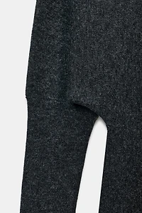 V-NECK KNIT MIDI DRESS