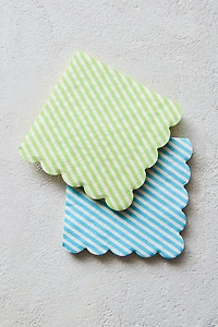 LOT SERVIETTES DE TABLE PAPIER RAYURES (LOT DE 30)