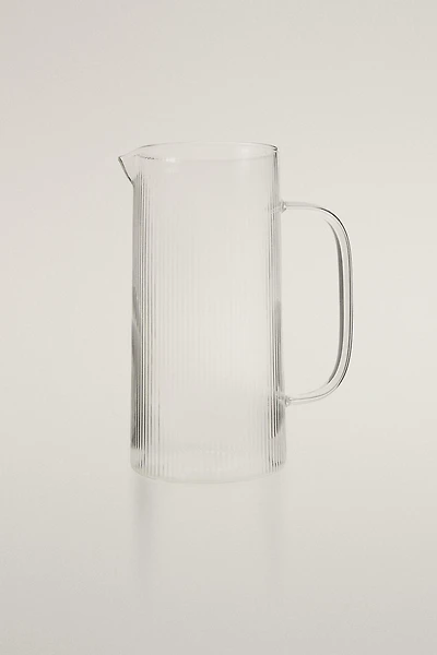 BOROSILICATE GLASS PITCHER WITH LINE DESIGN