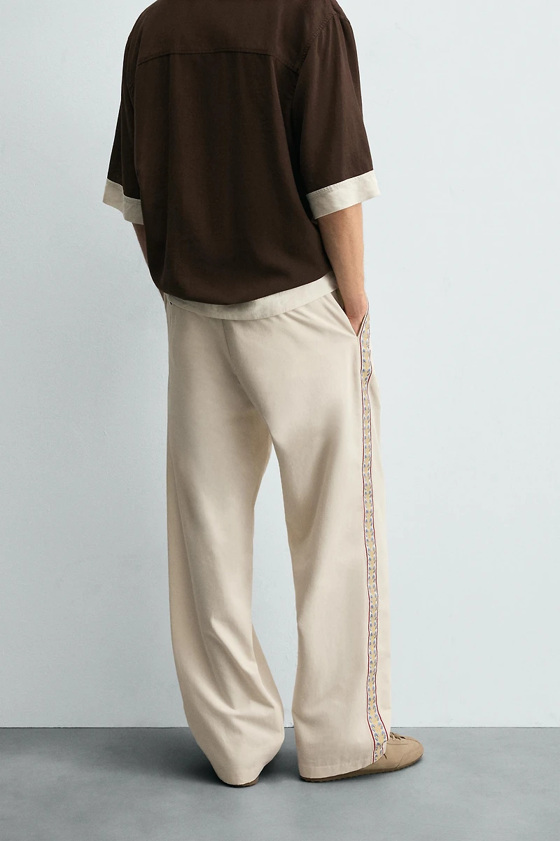 PANTALON BANDE BRODÉE