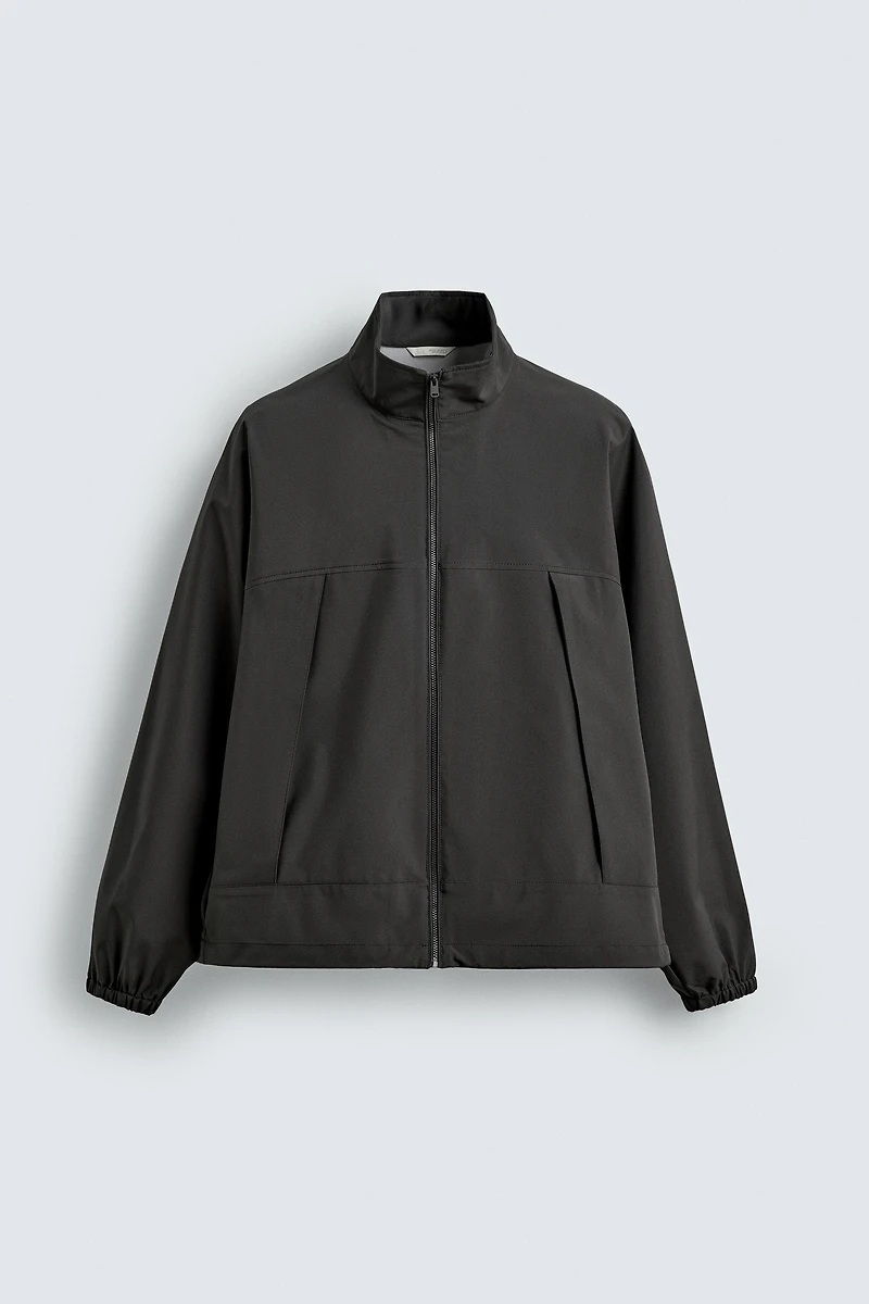 LIGHTWEIGHT WATER REPELLENT TECHNICAL JACKET