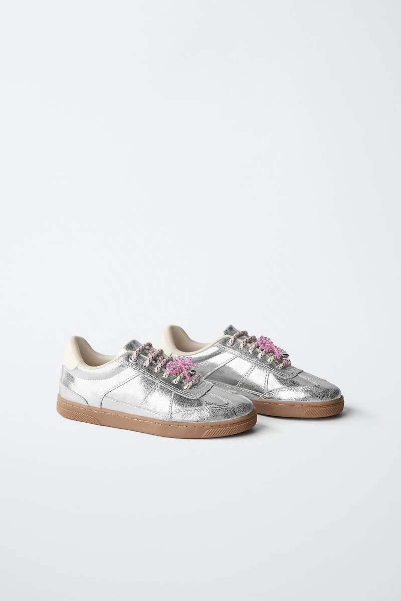 METALLIC CHARM SNEAKERS