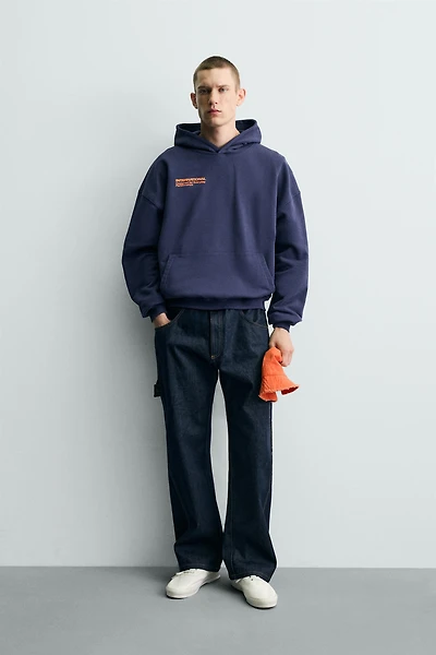 CONTRAST TEXT HOODIE