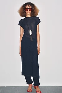 WRINKLED EFFECT FINE KNIT MIDI DRESS