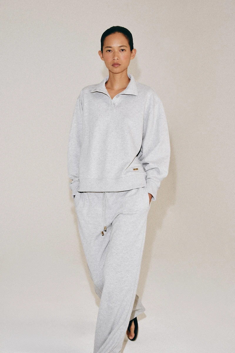BUTTONED FLEECE SWEATSHIRT