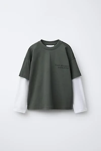 DOUBLE SLEEVE TEXT T-SHIRT