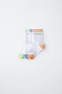 THREE-PACK OF STRIPED AND TEXT SOCKS