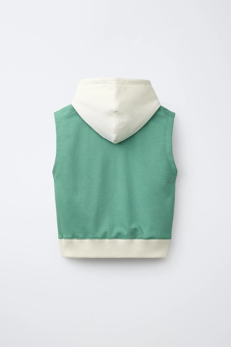 HOODED JOGGING VEST