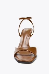 PATENT EFFECT HEELED SANDALS