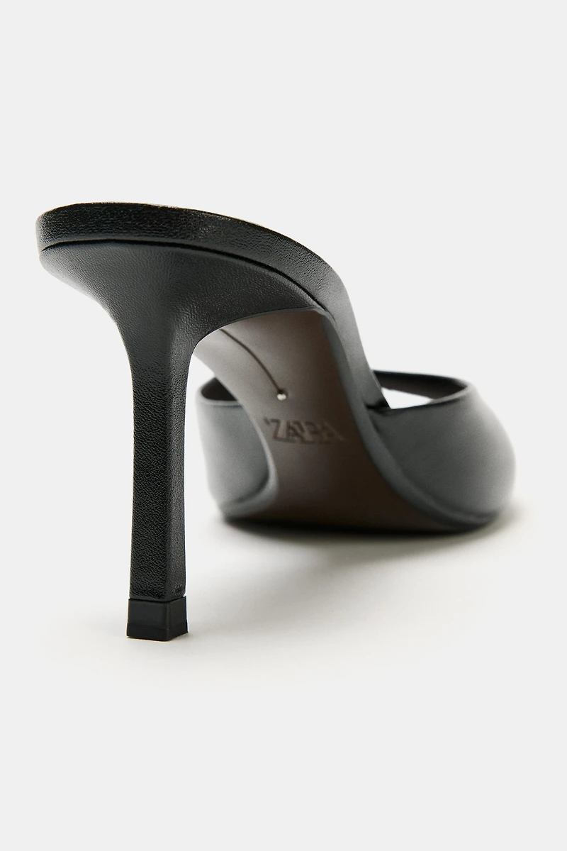MULES À TALONS EN CUIR