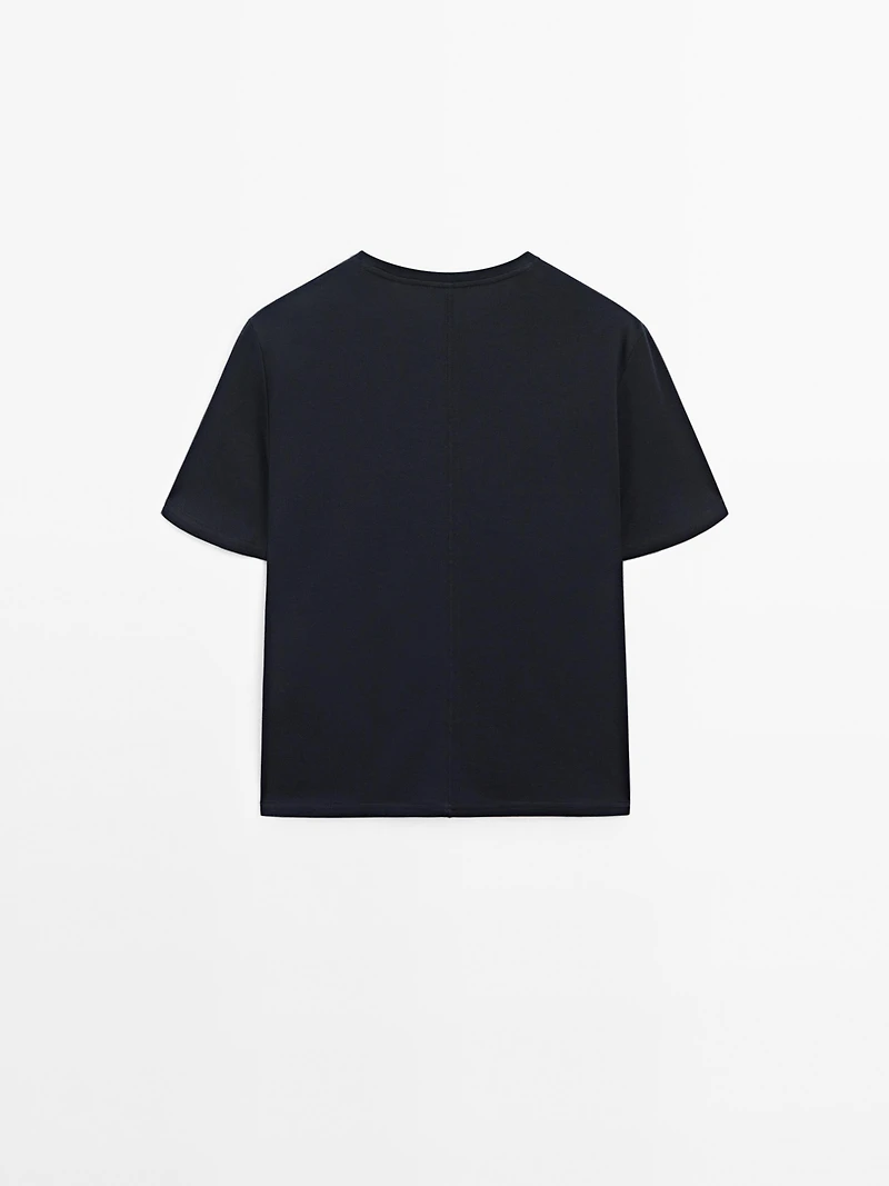 Short-sleeve T-shirt with back seam detail