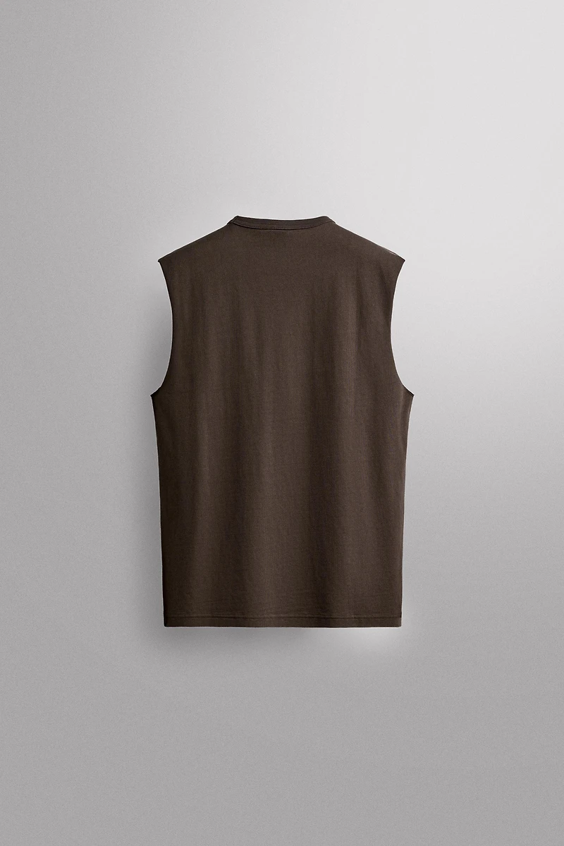 HEAVYWEIGHT TANK TOP
