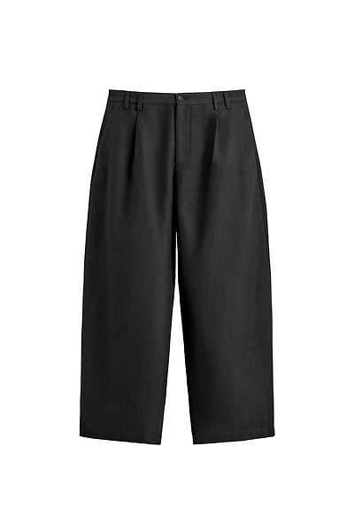 PINSTRIPE SUIT PLEATED PANTS