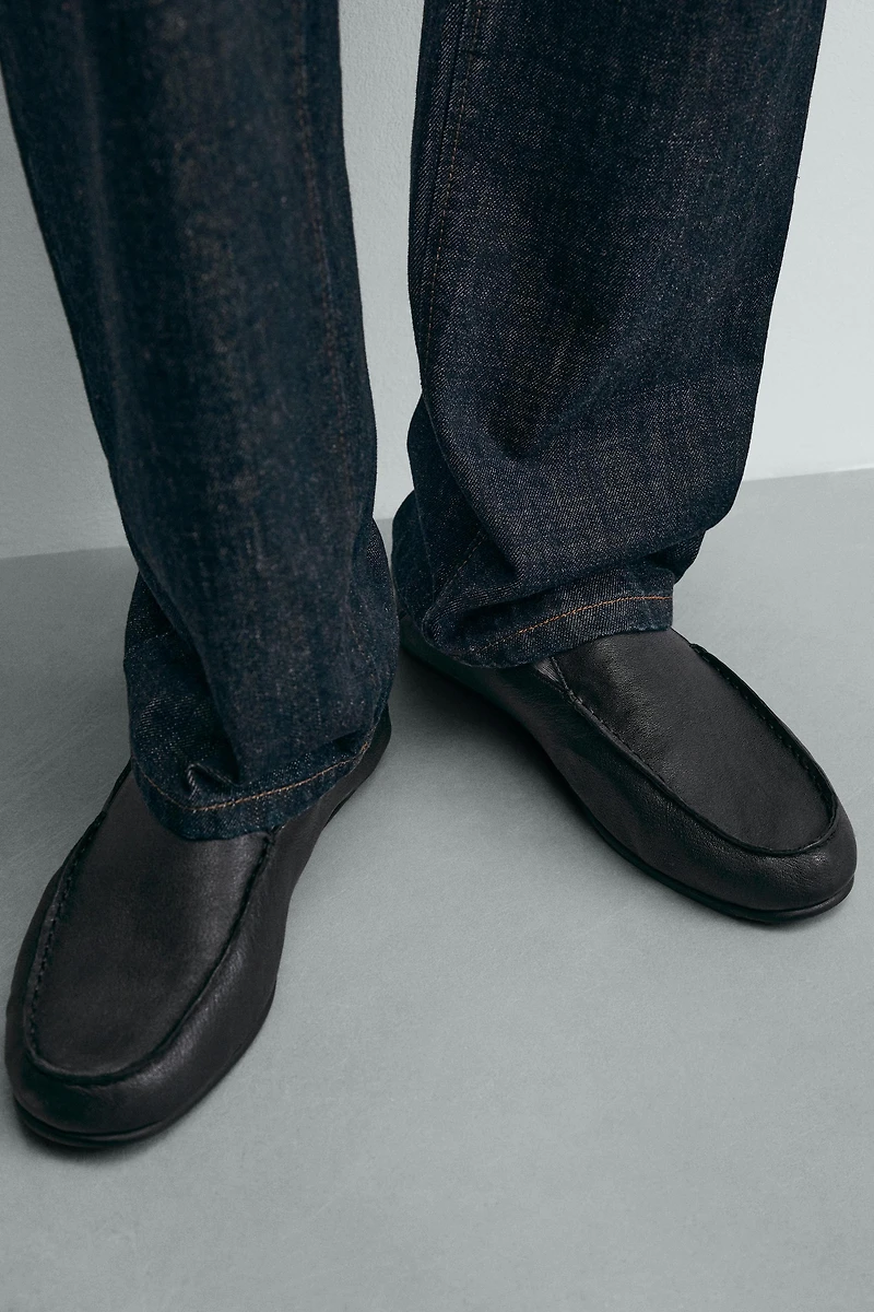 LEATHER LOAFERS