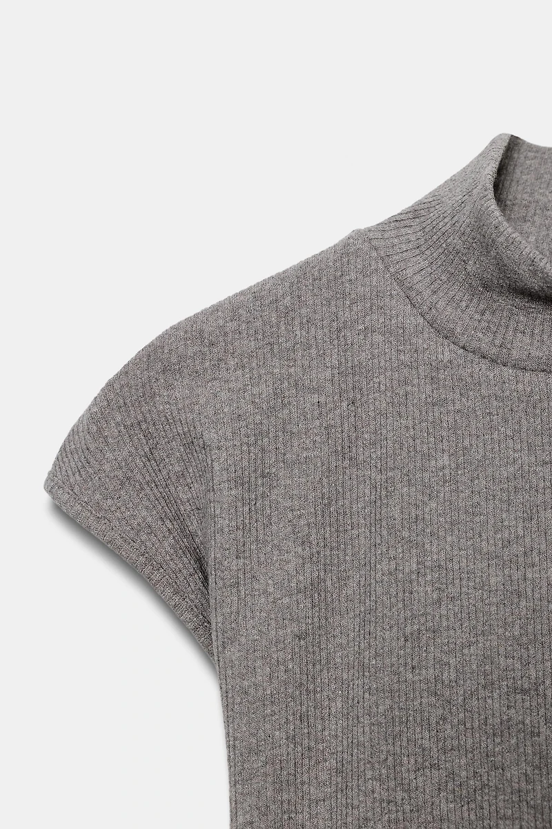 RIB MOCK NECK TOP
